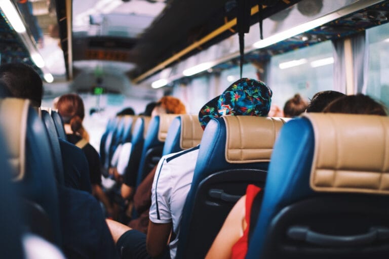 Transport autokarowy Kraków – sprawdź jakie usługi można zamówić!