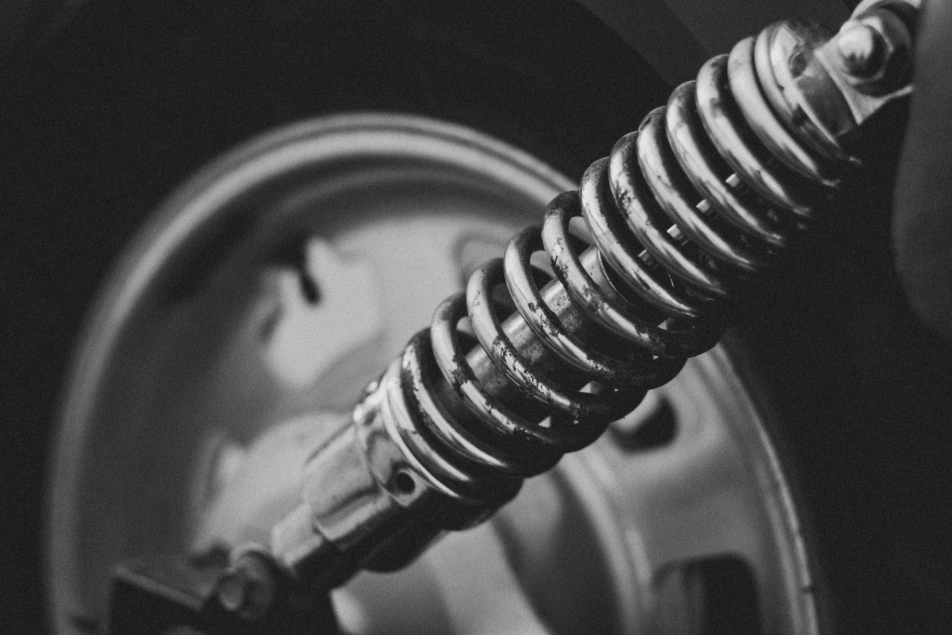 Dlaczego stal 1.4542 (17-4PH) znajduje zastosowanie w motoryzacji?