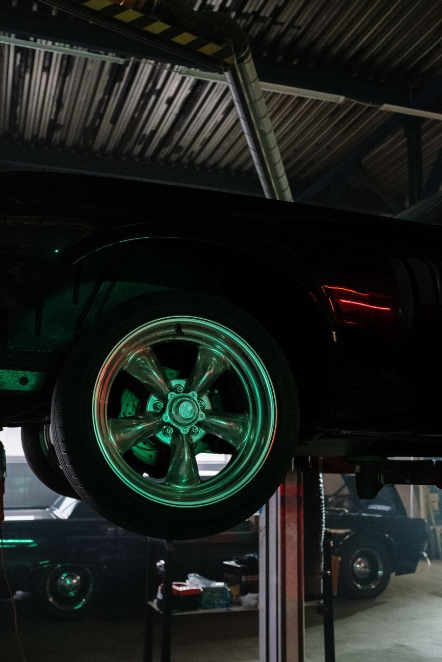 Dlaczego stal 1.4542 (17-4PH) znajduje zastosowanie w motoryzacji?